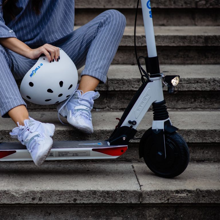 E-TWOW S2 GT Sport Electric Scooter, 500 W 4